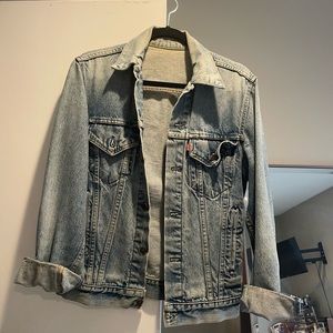 Levi’s Jean Jacket - light wash